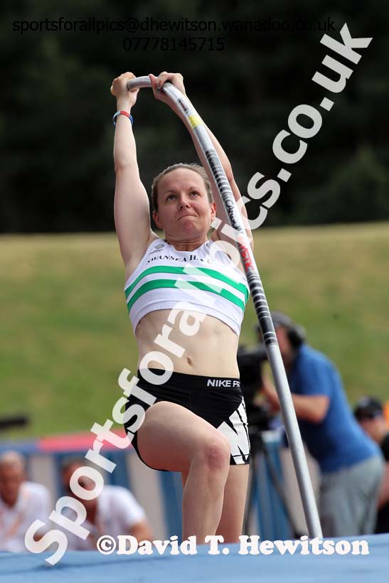 Womens pole vault, Sainsbury's British Champs, Alexander Stadium, Birmingham. Photo: David T. Hewitson/Sprts for All Pics